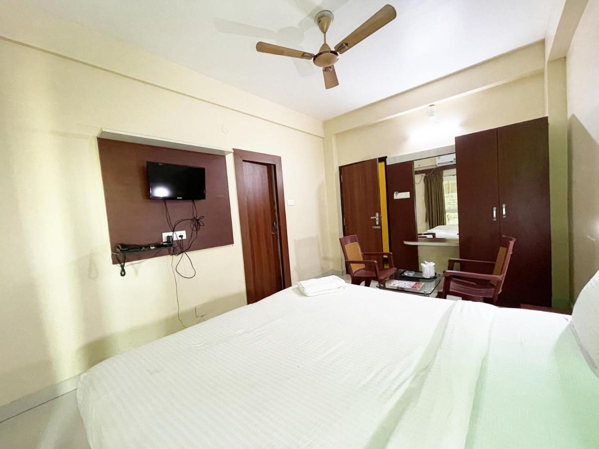 Hotel Golden Wave Purí Exteriér fotografie
