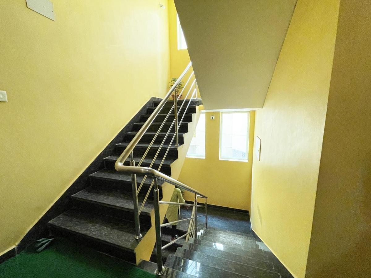 Hotel Golden Wave Purí Exteriér fotografie
