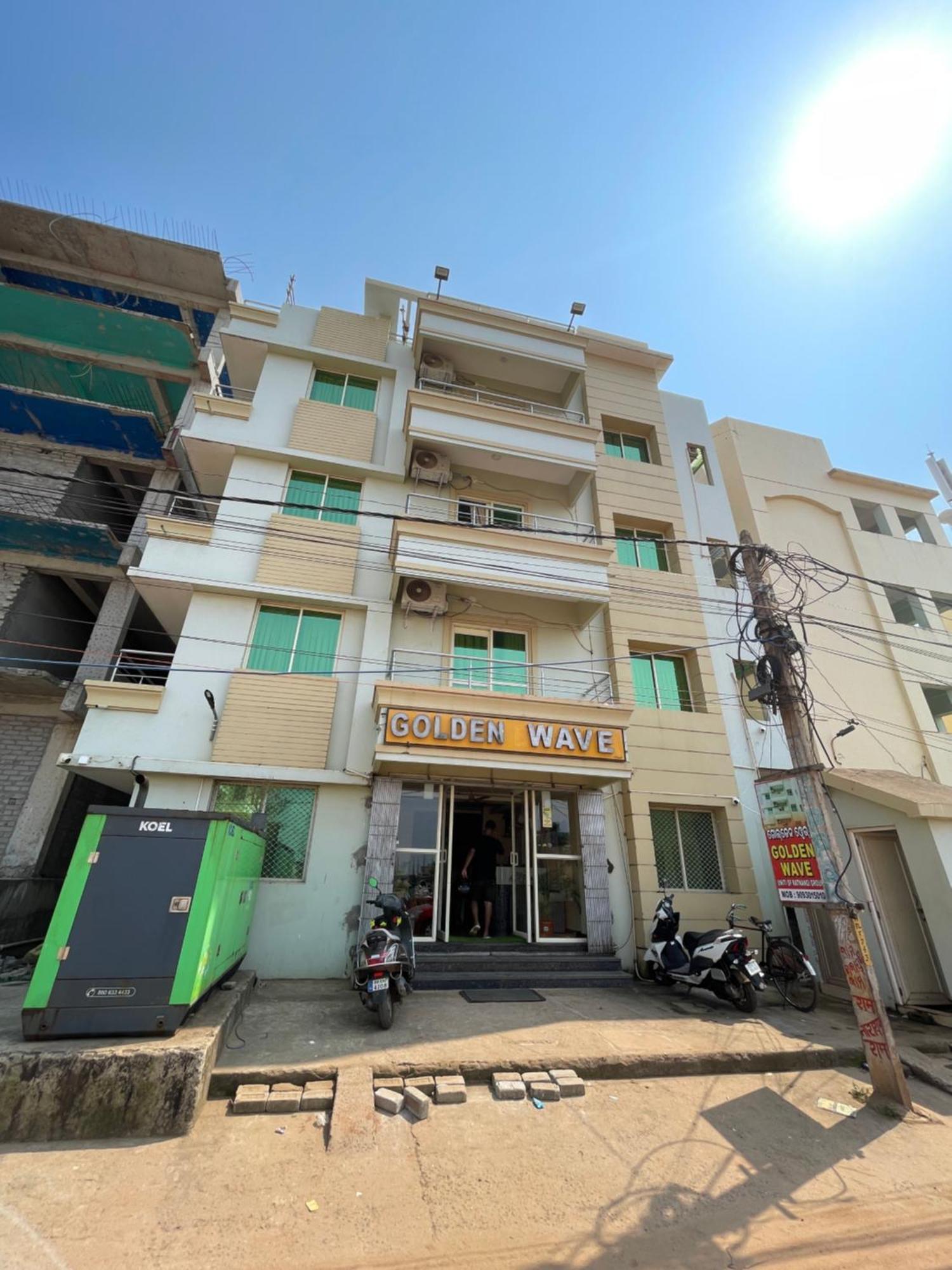 Hotel Golden Wave Purí Exteriér fotografie